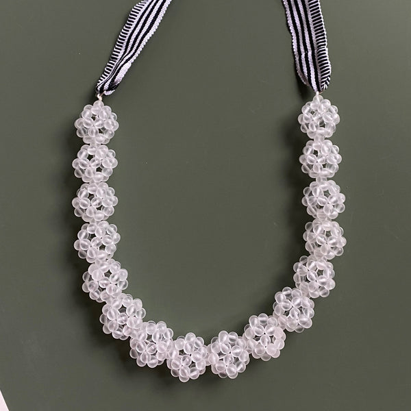 Ball Ribbon Necklace
