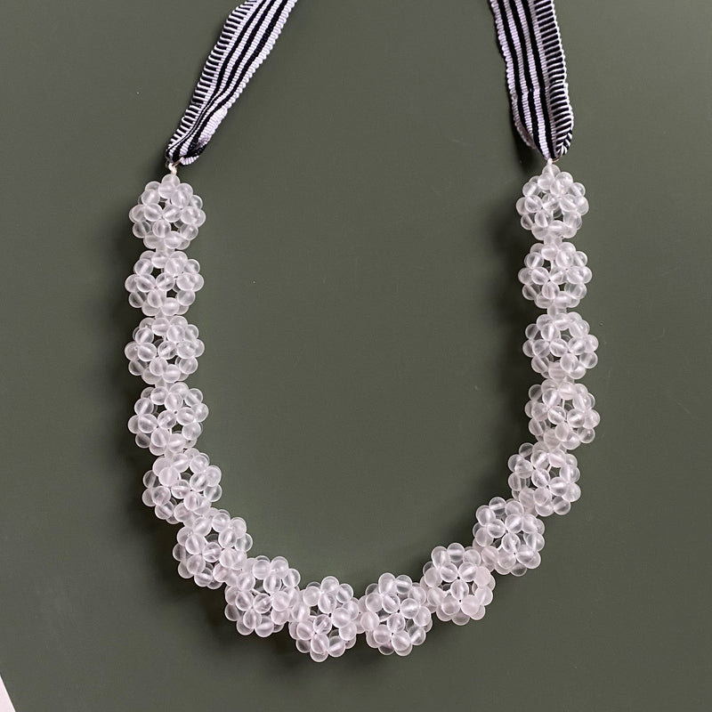 Ball Ribbon Necklace