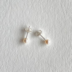 Pearl Stud Earrings - 4mm