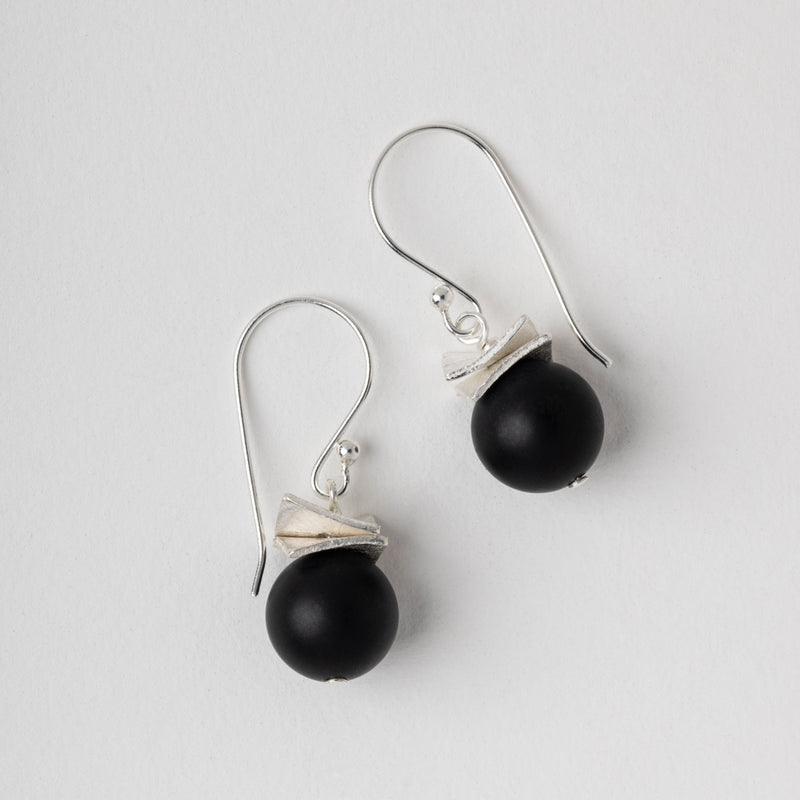 Onyx Square Silver Wave Earrings